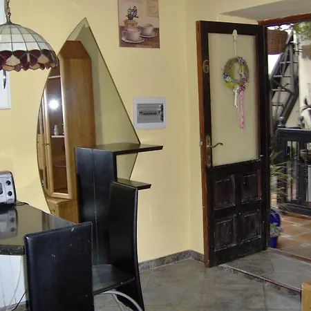 Aptos Monasterio De San Antonio 6 شقة *